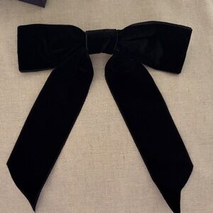 New::: Elegant Black Velvet Bow Hair Accessory